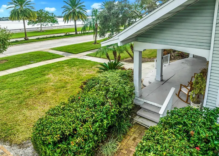 Bayshore Charmer Tampa